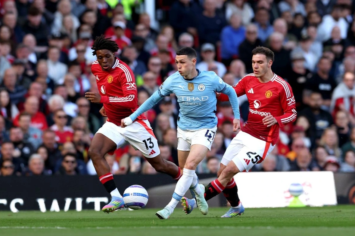 Man Utd 0-0 Man City (hiệp 1): Phung phí cơ hội