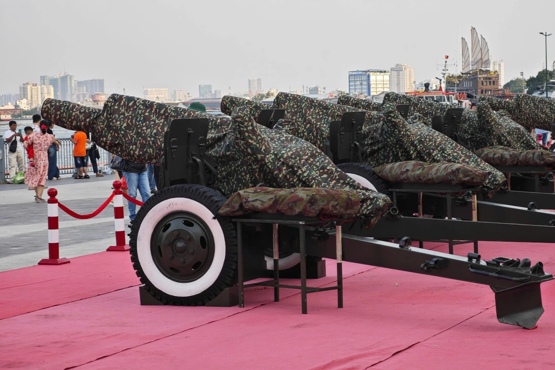 Chuyện chưa kể về dàn đại bác 105mm chuẩn bị cho đại lễ 30/4 ở TPHCM