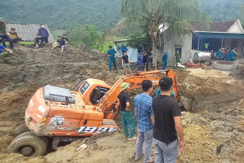 Ba người tử vong khi xuống giếng nạo vét đất