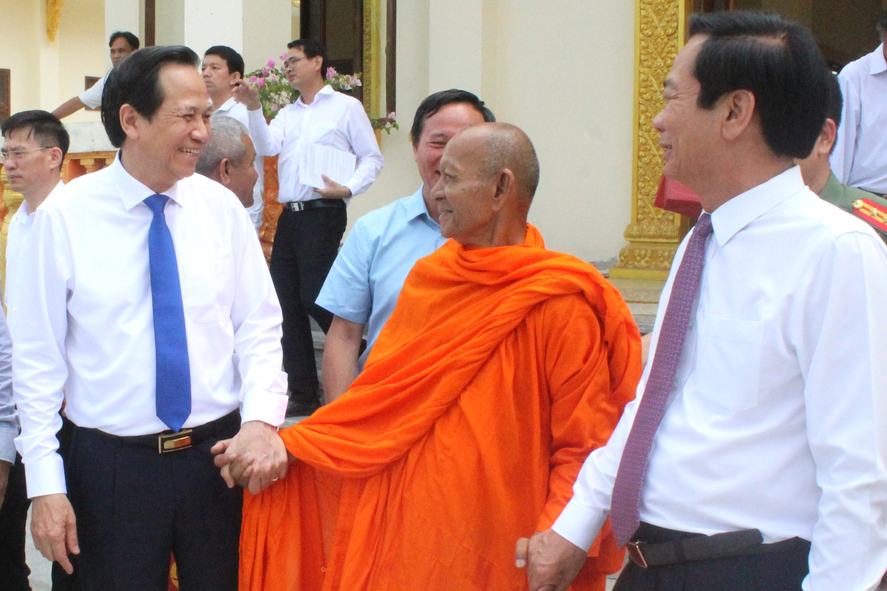 Bộ trưởng Đào Ngọc Dung chúc Tết đồng bào Khmer Tây Nam Bộ