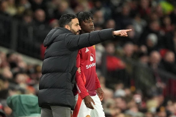 HLV Amorim thể hiện quyết tâm vô địch Europa League cùng Man Utd