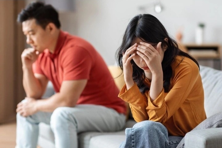 Tặng vàng cưới cho em gái, tôi bẽ bàng vì hành động của chồng