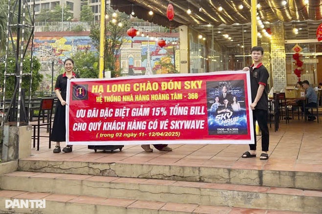 Người Quảng Ninh giảm giá dịch vụ cho khách có vé xem "Sky Wave Hạ Long"
