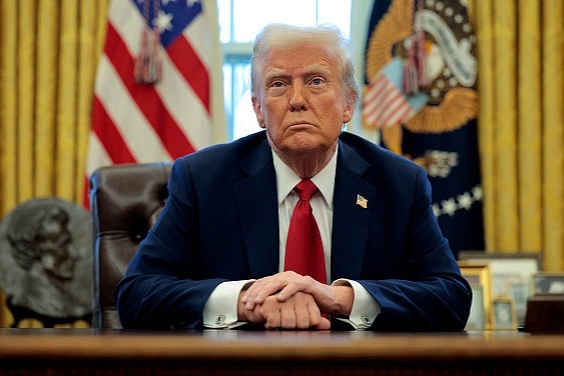 Ông Trump gia hạn trừng phạt Nga thêm 12 tháng