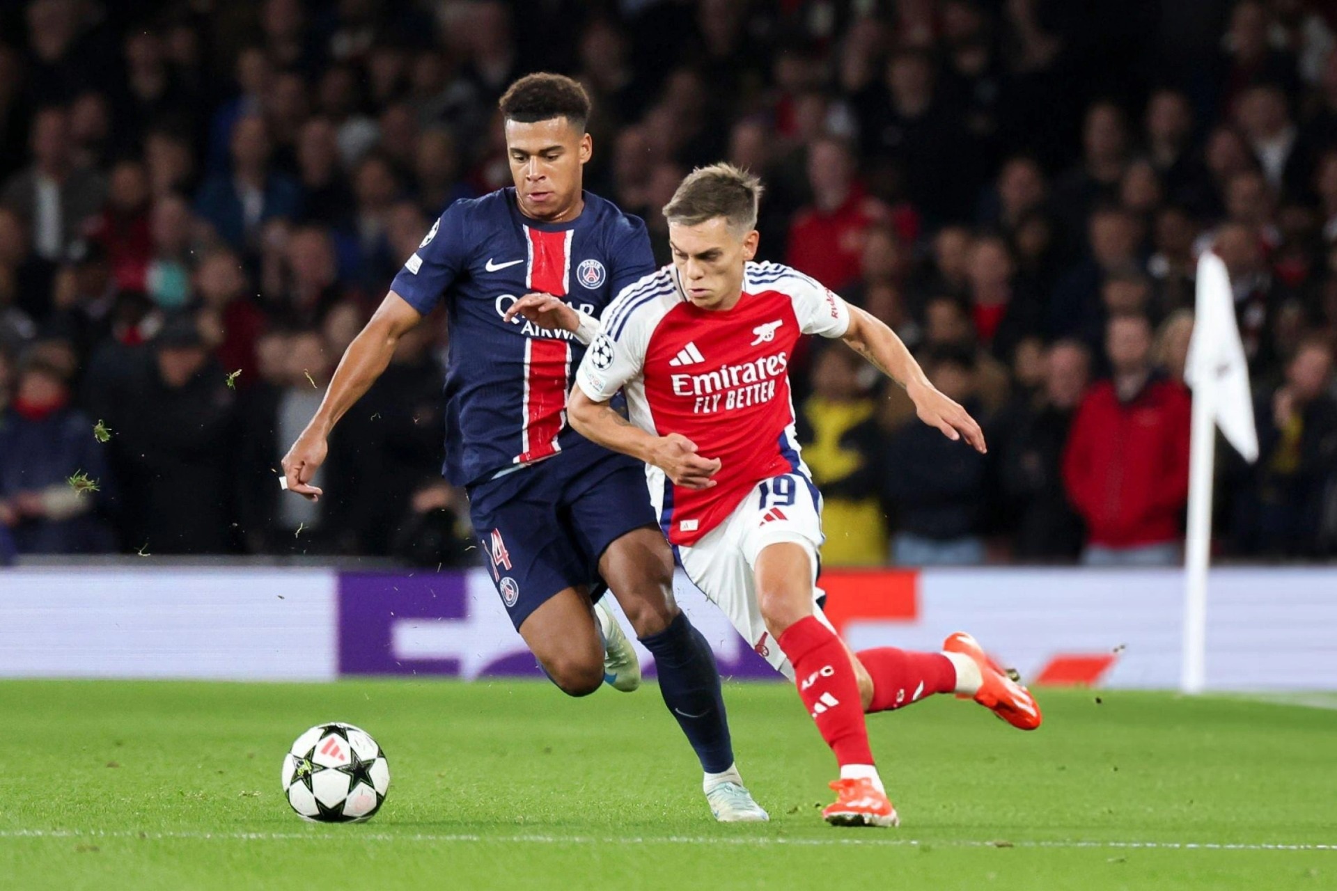 Xác định hai cặp bán kết Champions League 2024-25