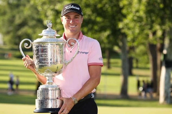 Cựu số một thế giới trở lại với ngôi vô địch giải golf RBC Heritage