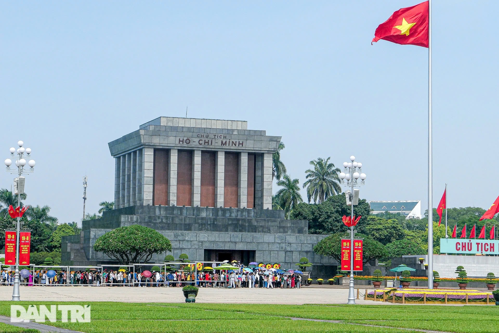 Cách di chuyển và đỗ xe khi vào Lăng viếng Chủ tịch Hồ Chí Minh