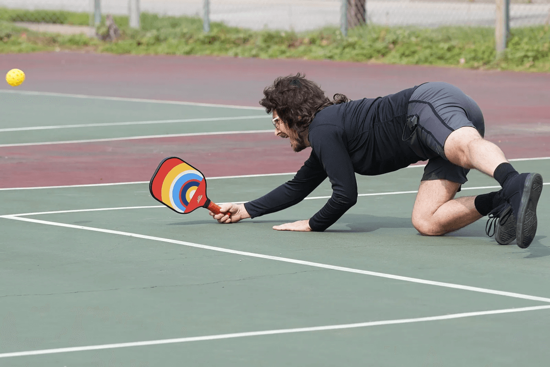 Những món đồ bảo vệ khỏi chấn thương khi chơi pickleball