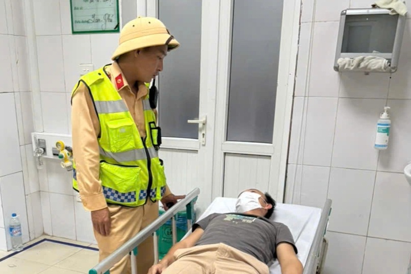 Lời cầu cứu của người phụ nữ và quyết định kịp thời của CSGT
