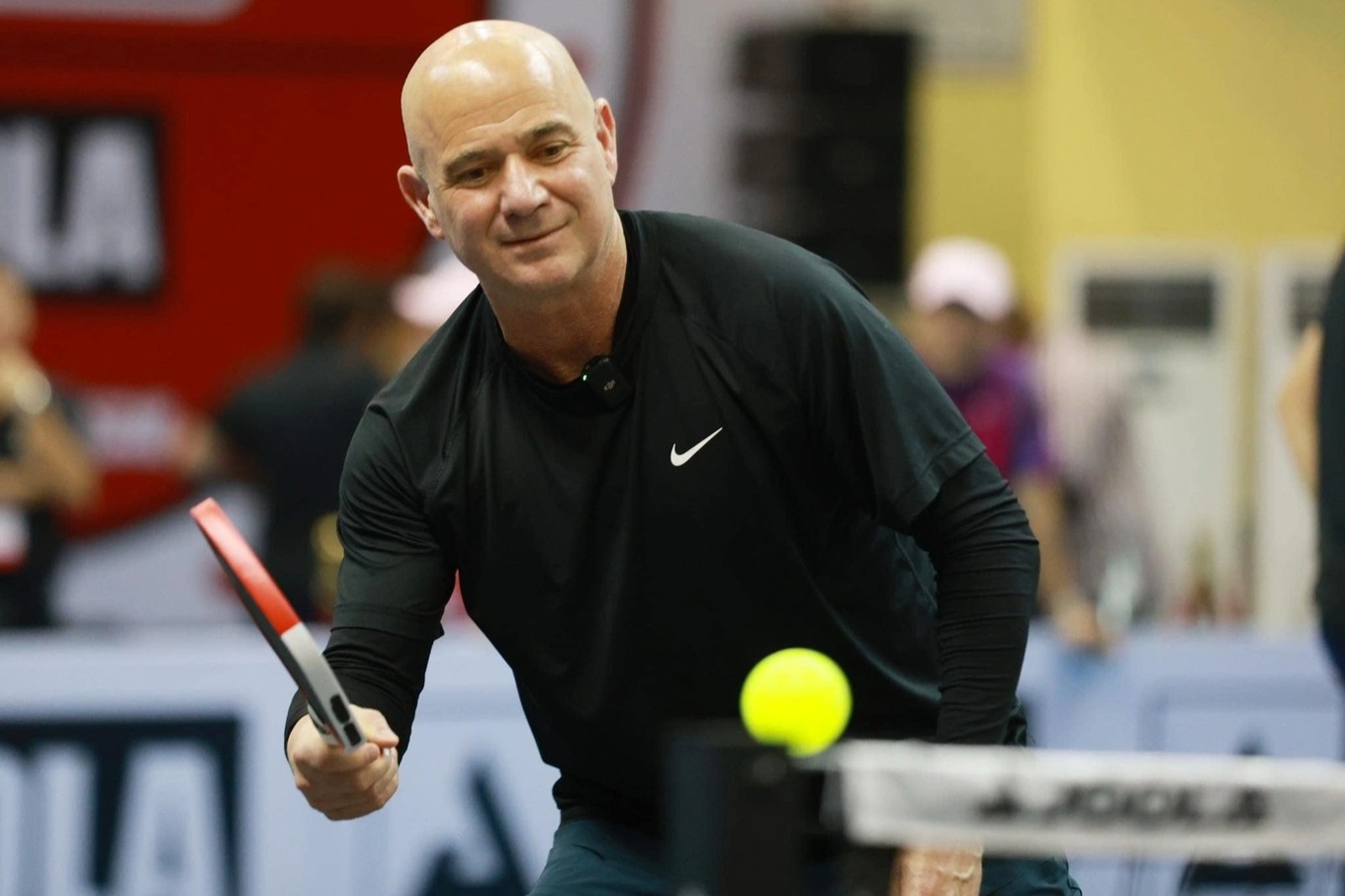 Huyền thoại tennis Andre Agassi lần đầu thi đấu pickleball chuyên nghiệp