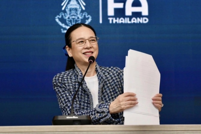 Madam Pang chi nóng 20 tỷ đồng, "chạy ngược chạy xuôi" cứu LĐBĐ Thái Lan