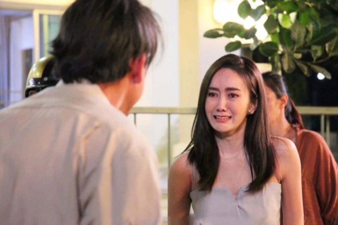 Lấy chồng hơn 20 tuổi, con gái về nhà tuyên bố một câu khiến tôi bật khóc