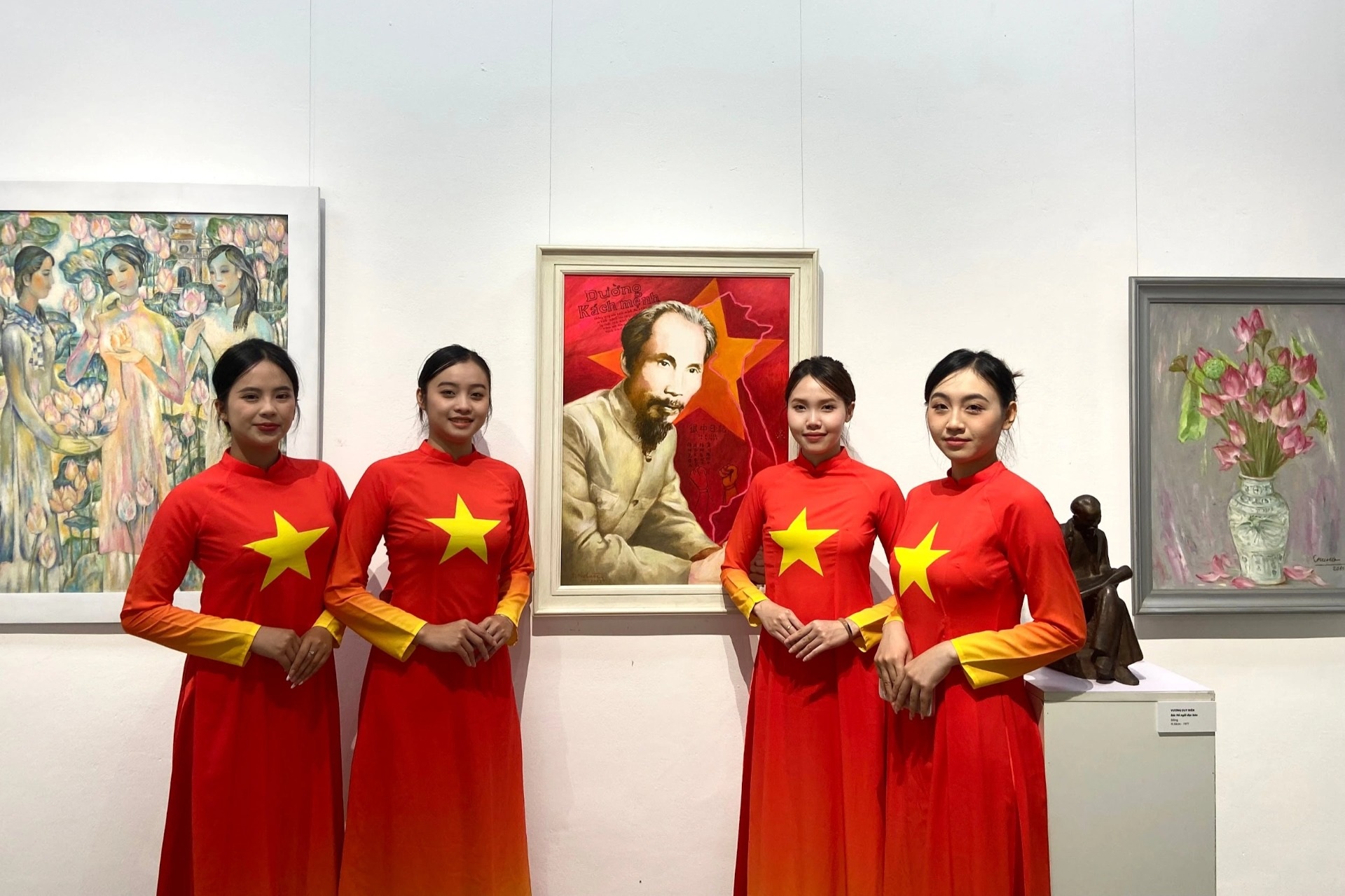 50 tác phẩm mỹ thuật tái hiện hào khí Đại thắng mùa Xuân 1975