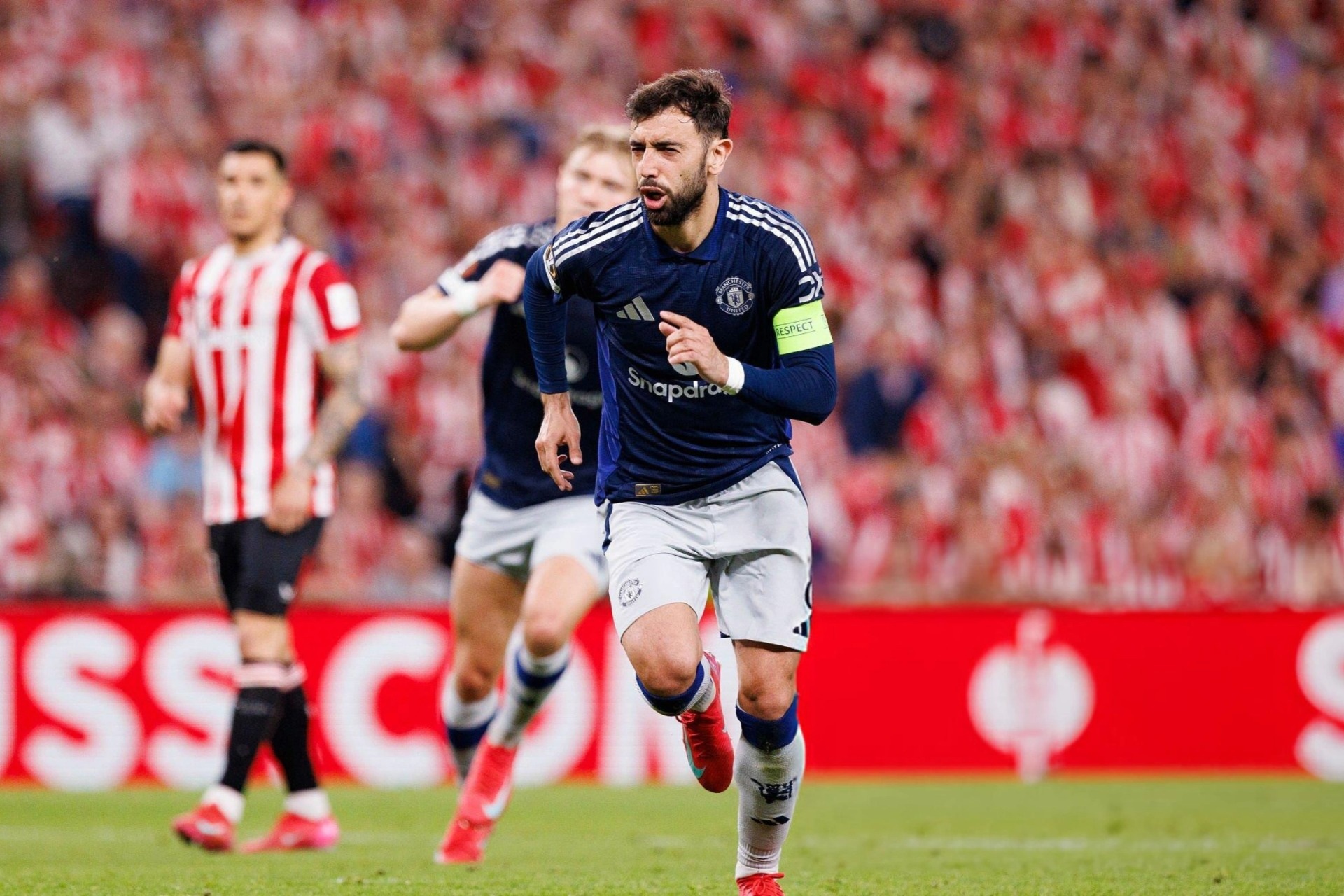 Đè bẹp Athletic Bilbao, Man Utd rộng cửa vào chung kết Europa League