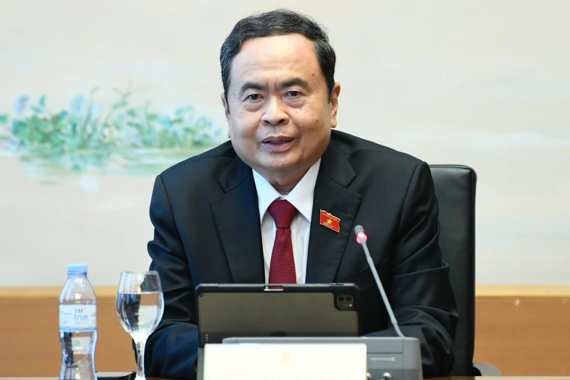 Lý giải việc "một số chức danh lãnh đạo Nhà nước phải tuyên thệ hai lần"