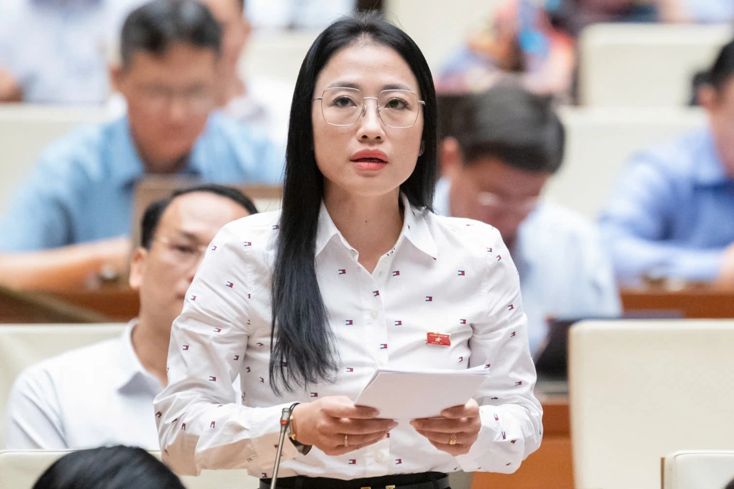 "Sau 8 tiếng trên lớp, giáo viên bỏ công sức dạy thêm không có gì sai"