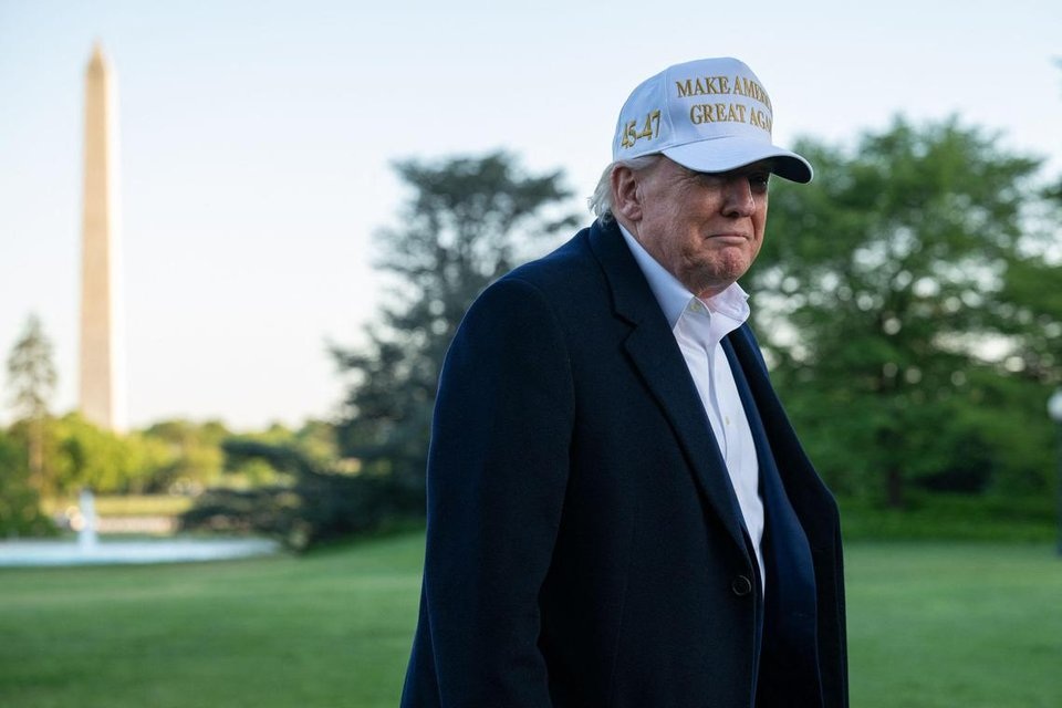 Ông Trump phân trần sau khi đăng bức ảnh "chế" gây tranh cãi