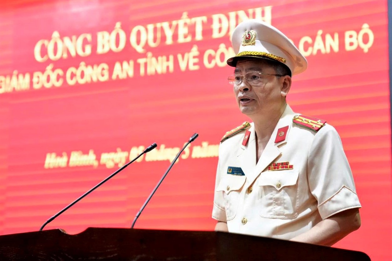 Một trưởng phòng, 9 phó phòng Công an Hòa Bình xin nghỉ trước tuổi