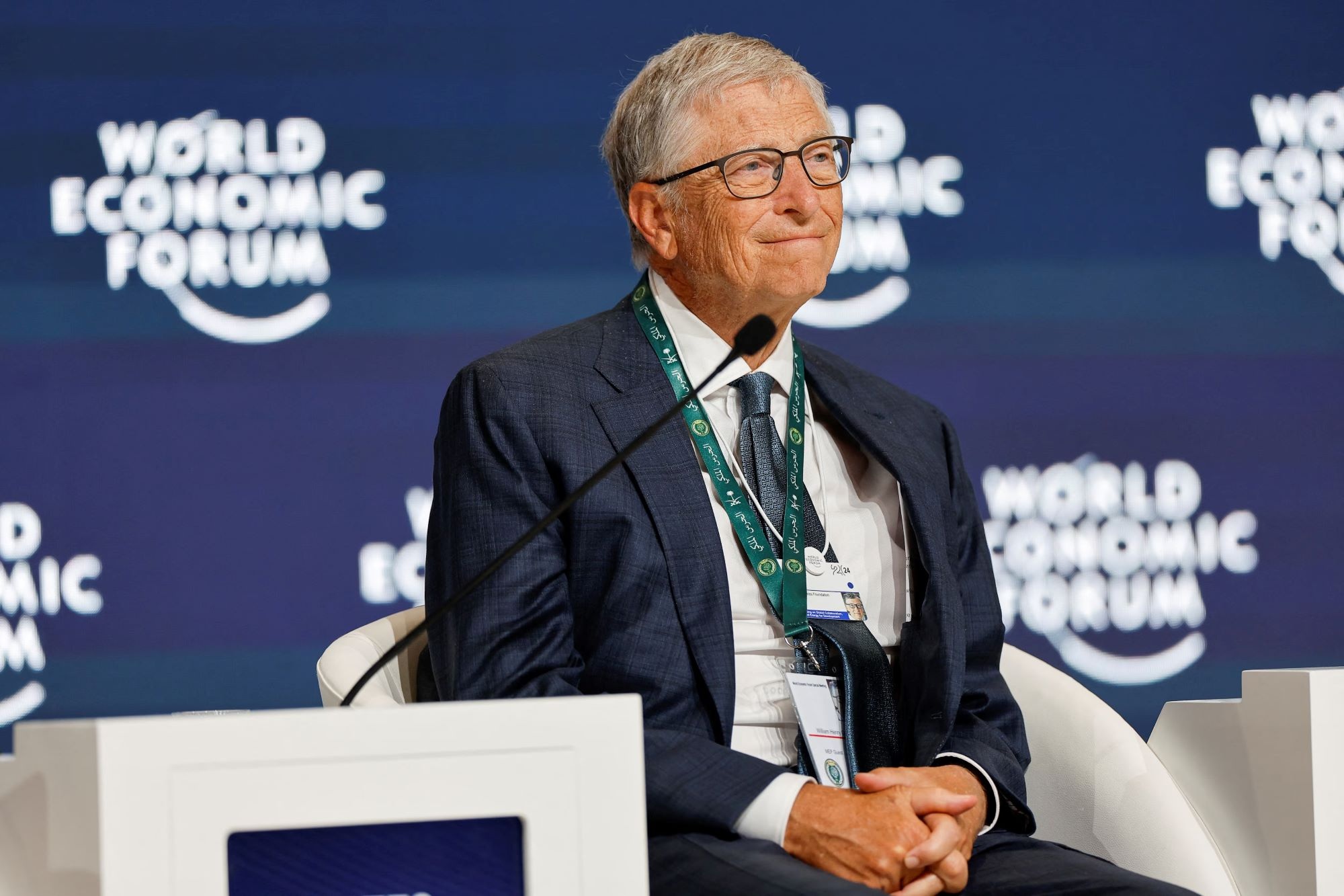 Bill Gates cam kết hiến tặng 200 tỷ USD