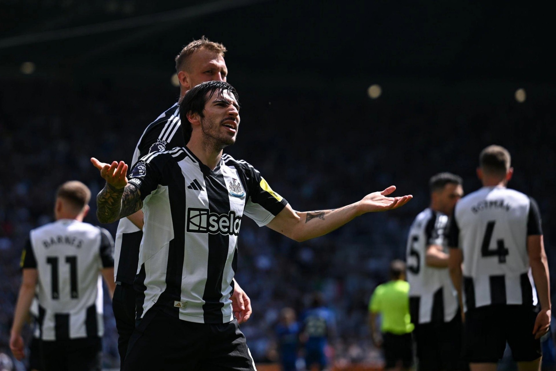 Gục ngã trước Newcastle, Chelsea có nguy cơ mất suất dự Champions League