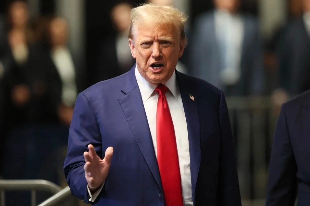 Ông Trump lên tiếng sau khi bị chỉ trích vì đồng ý nhận máy bay từ Qatar