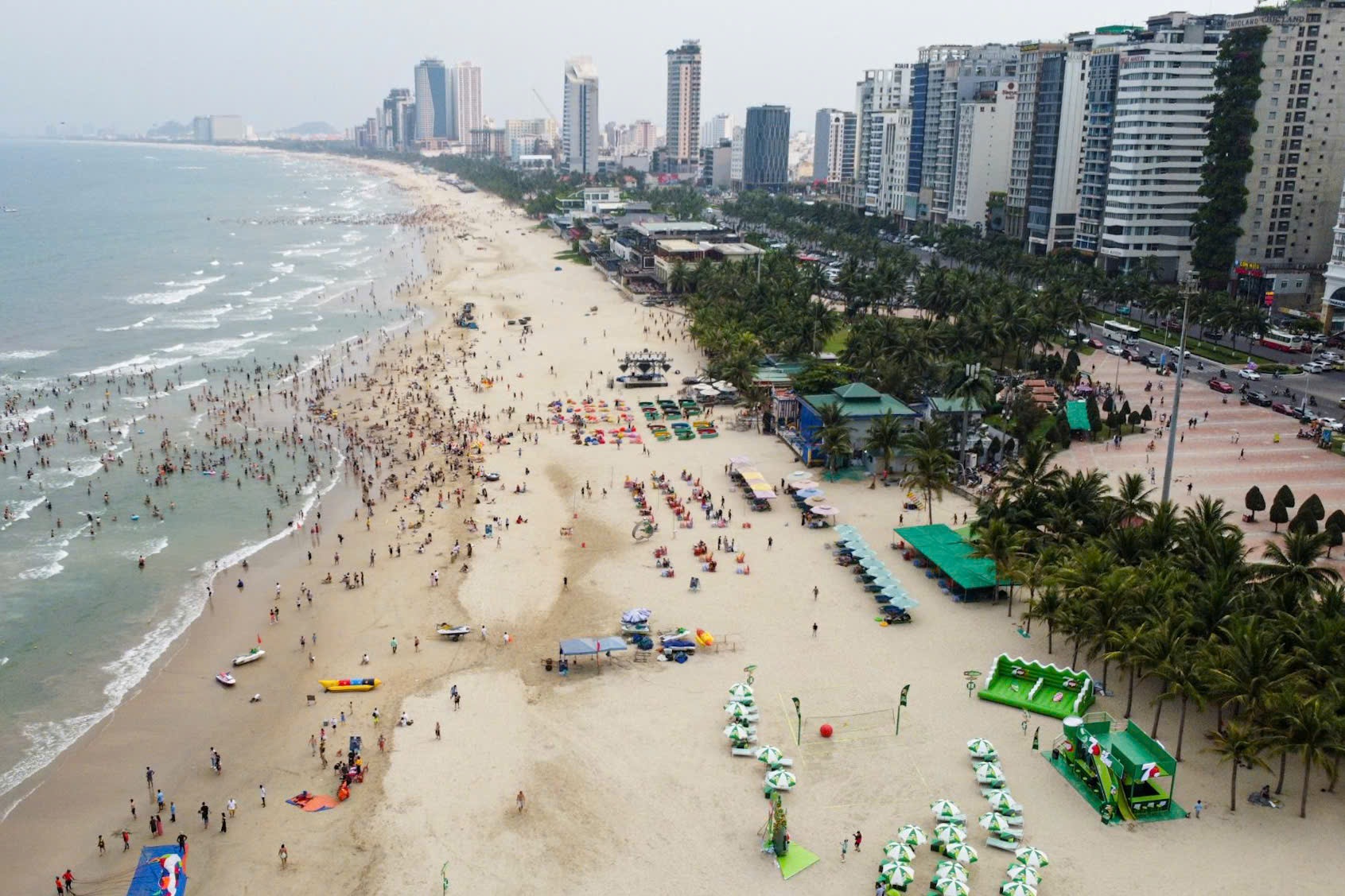 Đà Nẵng xác định nguyên nhân mùi hôi ở ven biển Mỹ Khê