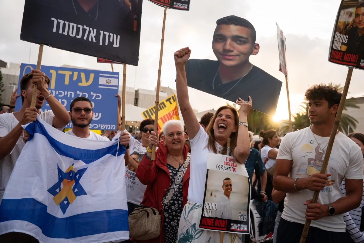 Hamas thả con tin người Mỹ cuối cùng