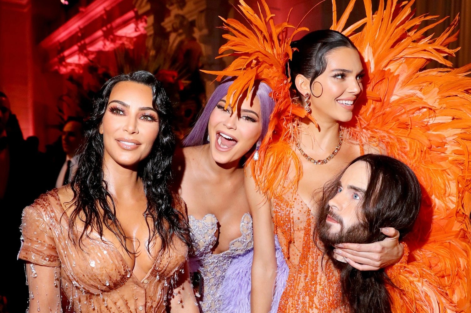 Vì sao nhiều ngôi sao nổi tiếng chi vài tỷ đồng vẫn không được dự Met Gala?