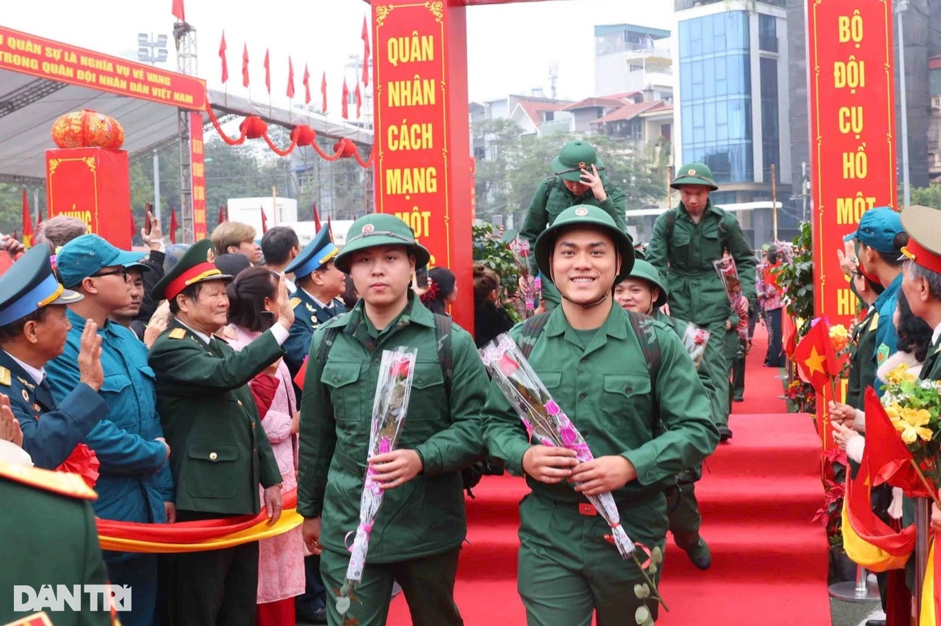 Chủ tịch UBND cấp xã có thể ra lệnh gọi công dân nhập ngũ