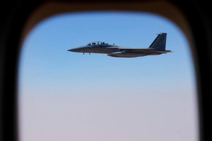 Ả rập Xê út điều 5 tiêm kích hộ tống chuyên cơ của ông Trump