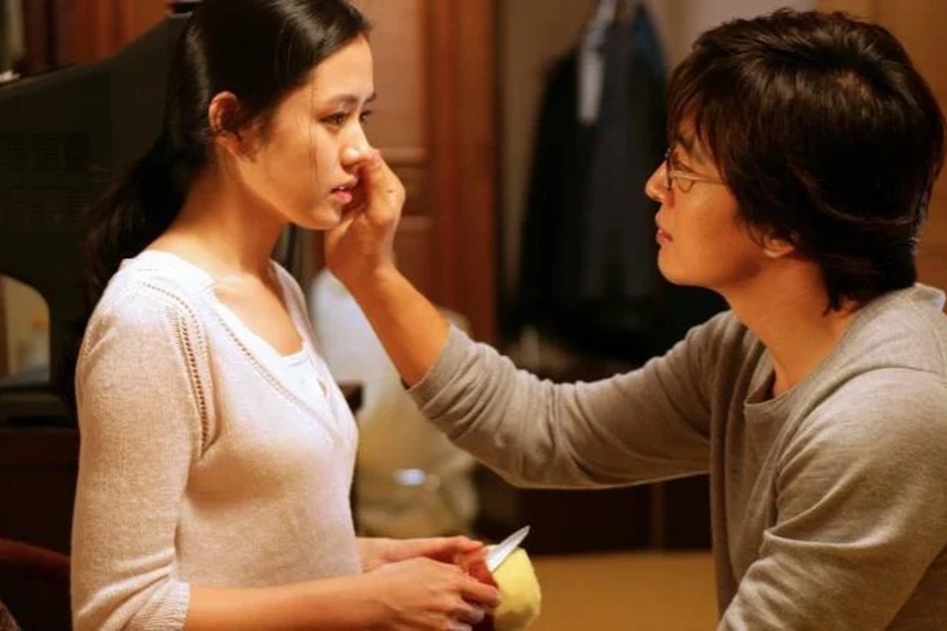 Mẹ chê con dâu "ăn bám", chồng lập tức đáp lời khiến tôi bật khóc