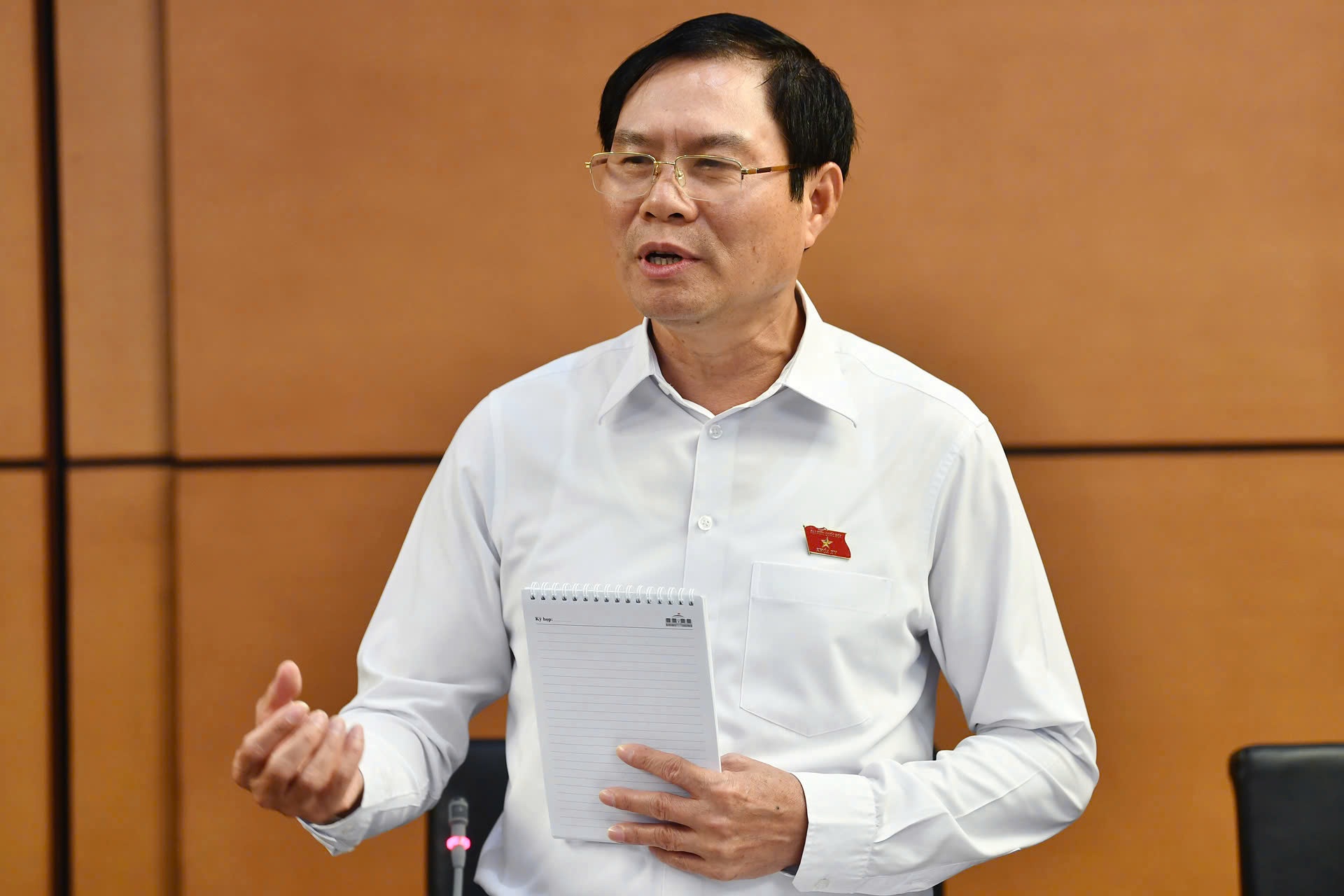 "Không cử lực lượng gìn giữ hòa bình đến nơi có tham chiến"
