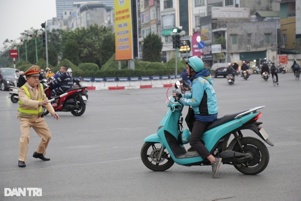 Băn khoăn về mức xử phạt vi phạm hành chính tăng gấp đôi ở 6 thành phố lớn