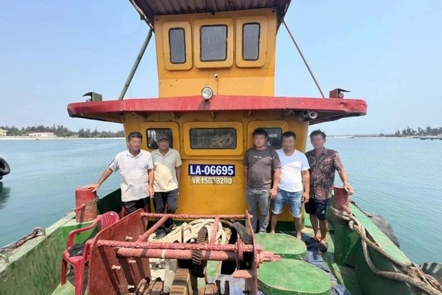 Vụ 9 người chết, mất tích trên biển: Trục vớt tàu kéo ở độ sâu 45m