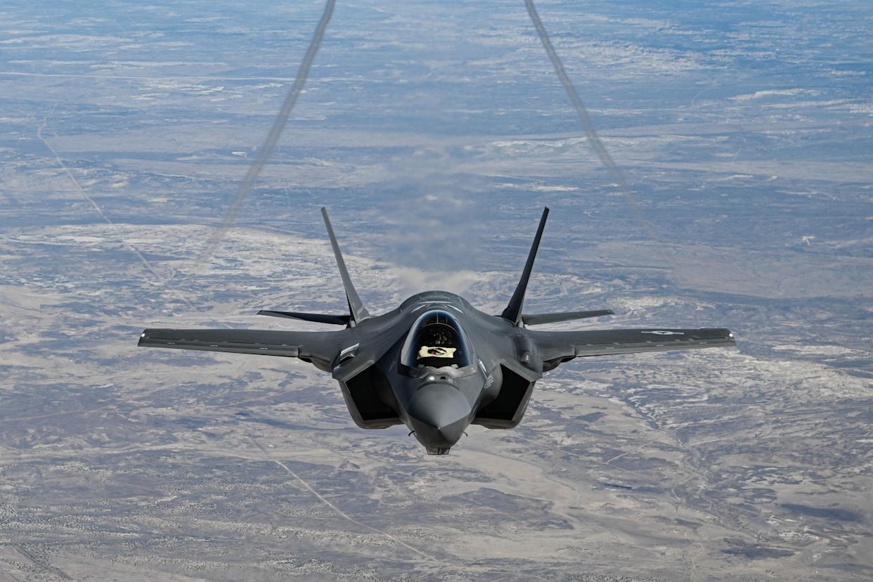 Tranh cãi tính năng tàng hình của F-35 Mỹ sau vụ suýt bị Houthi bắn hạ