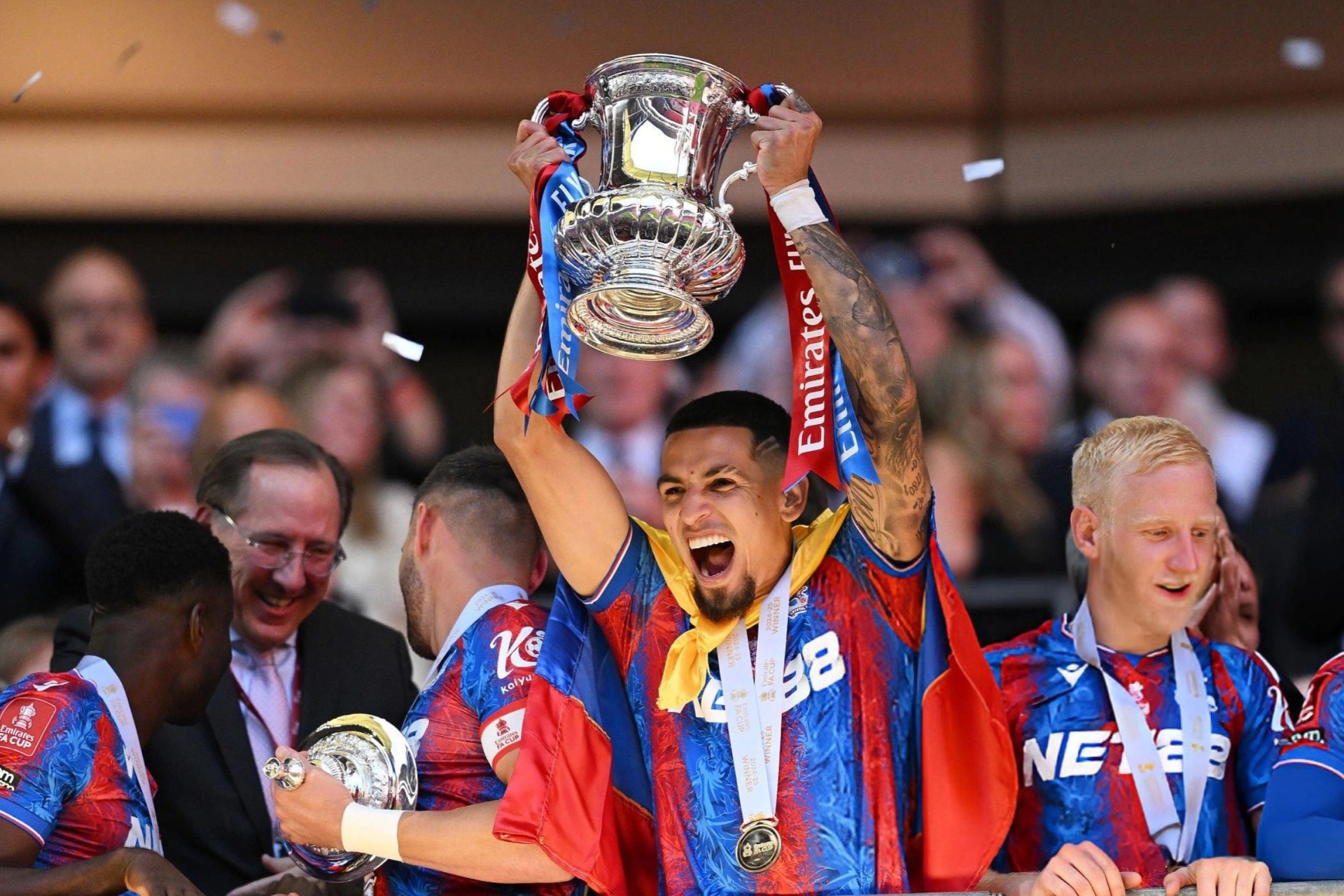 Đánh bại Man City, Crystal Palace lần đầu vô địch FA Cup
