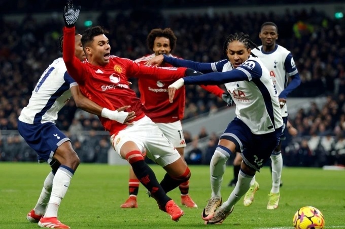 Rio Ferdinand chỉ ra "tử huyệt" của Man Utd trước chung kết Europa League