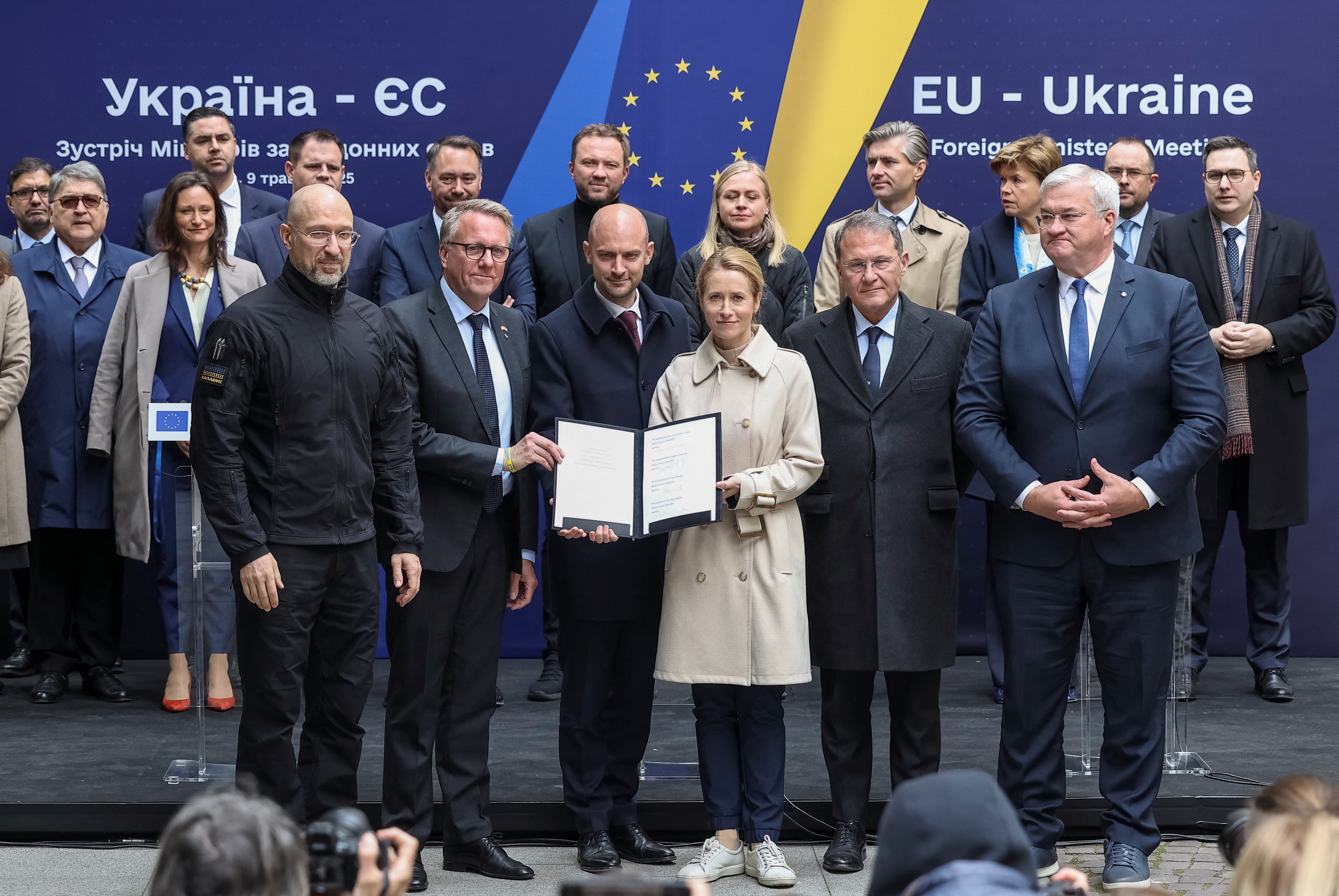 "Giải mã" gói trừng phạt thứ 17 của EU đối với Nga