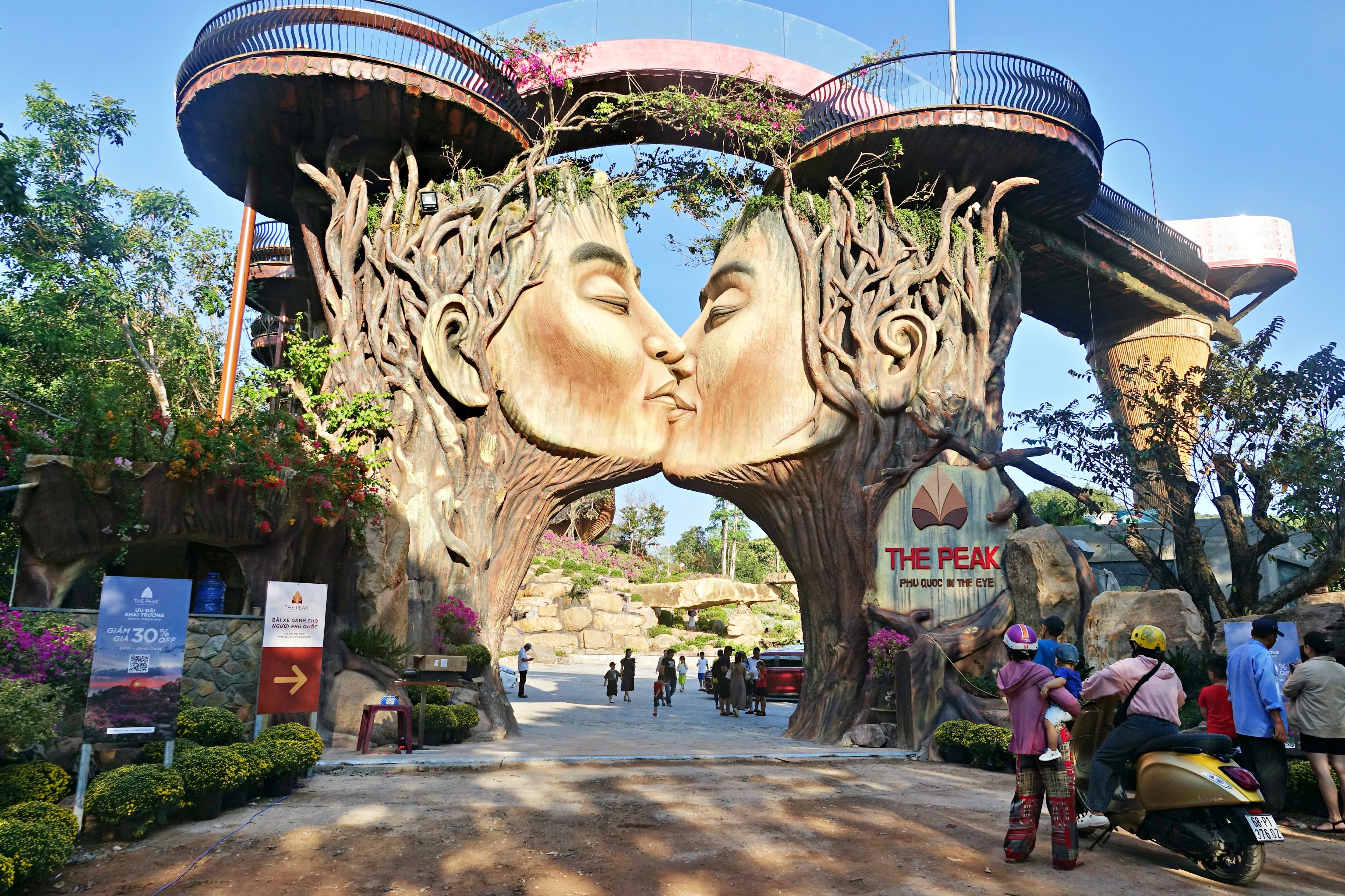 Phú Quốc thông tin về khu du lịch "vườn địa đàng" xây trái phép trên núi