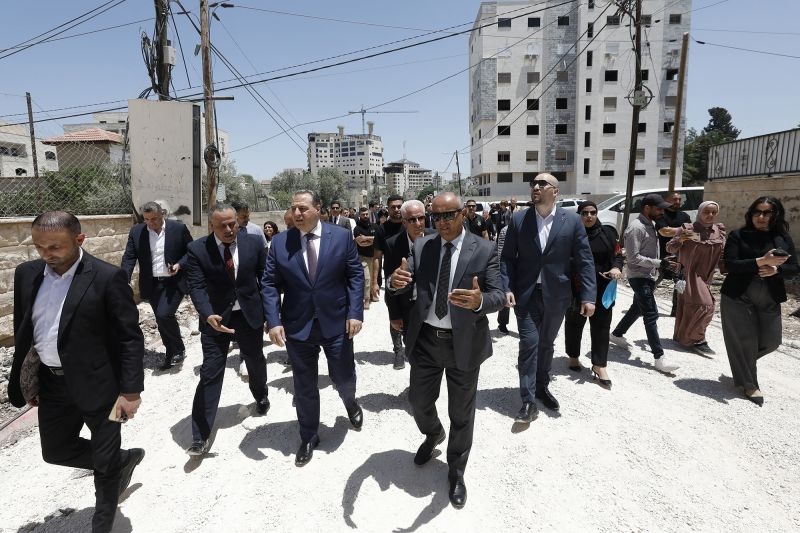 Binh sĩ Israel nổ súng cảnh báo nhóm nhà ngoại giao thăm Bờ Tây