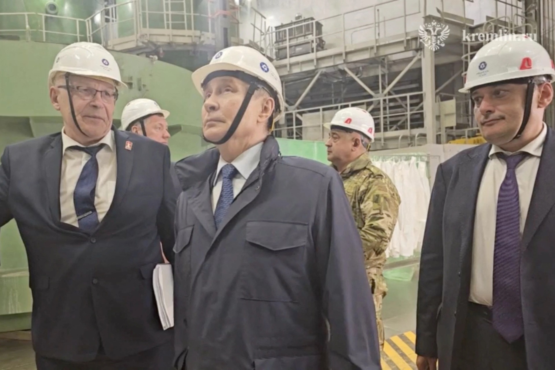 Vì sao ông Putin bất ngờ đến Kursk khi Ukraine quyết không đầu hàng?