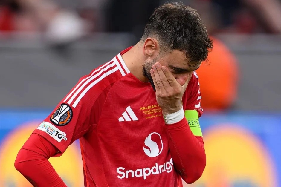 Man Utd rao bán toàn bộ đội hình sau thất bại cay đắng ở Europa League