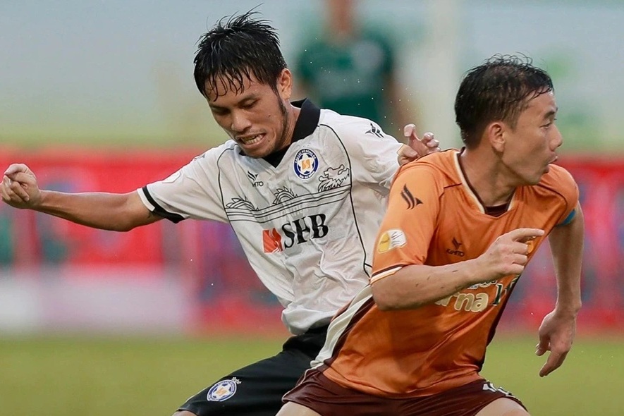 Hòa SHB Đà Nẵng, HAGL vẫn chưa chắc chắn trụ hạng