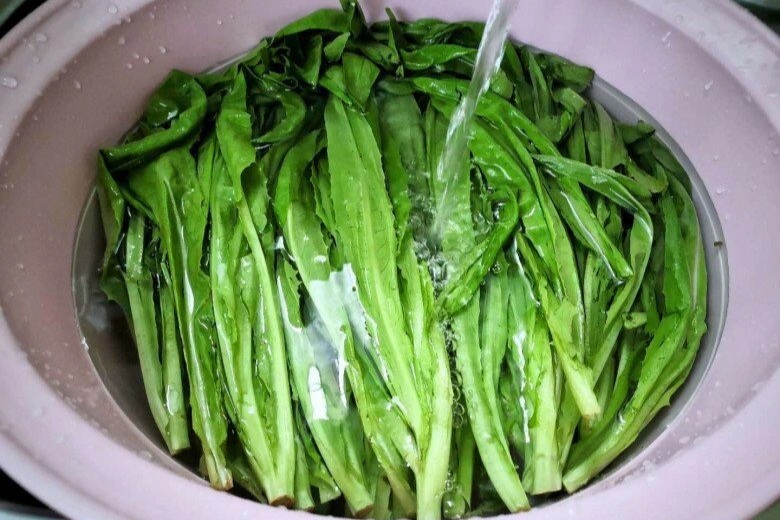 Loại rau có canxi gấp 36 lần canh xương hầm, giá rẻ bèo ở chợ Việt