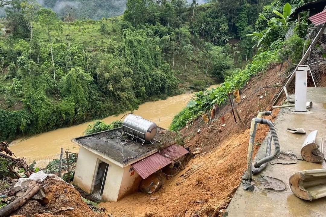 Mưa lớn tiếp diễn tại nhiều tỉnh phía Bắc, gây thiệt hại nặng nề