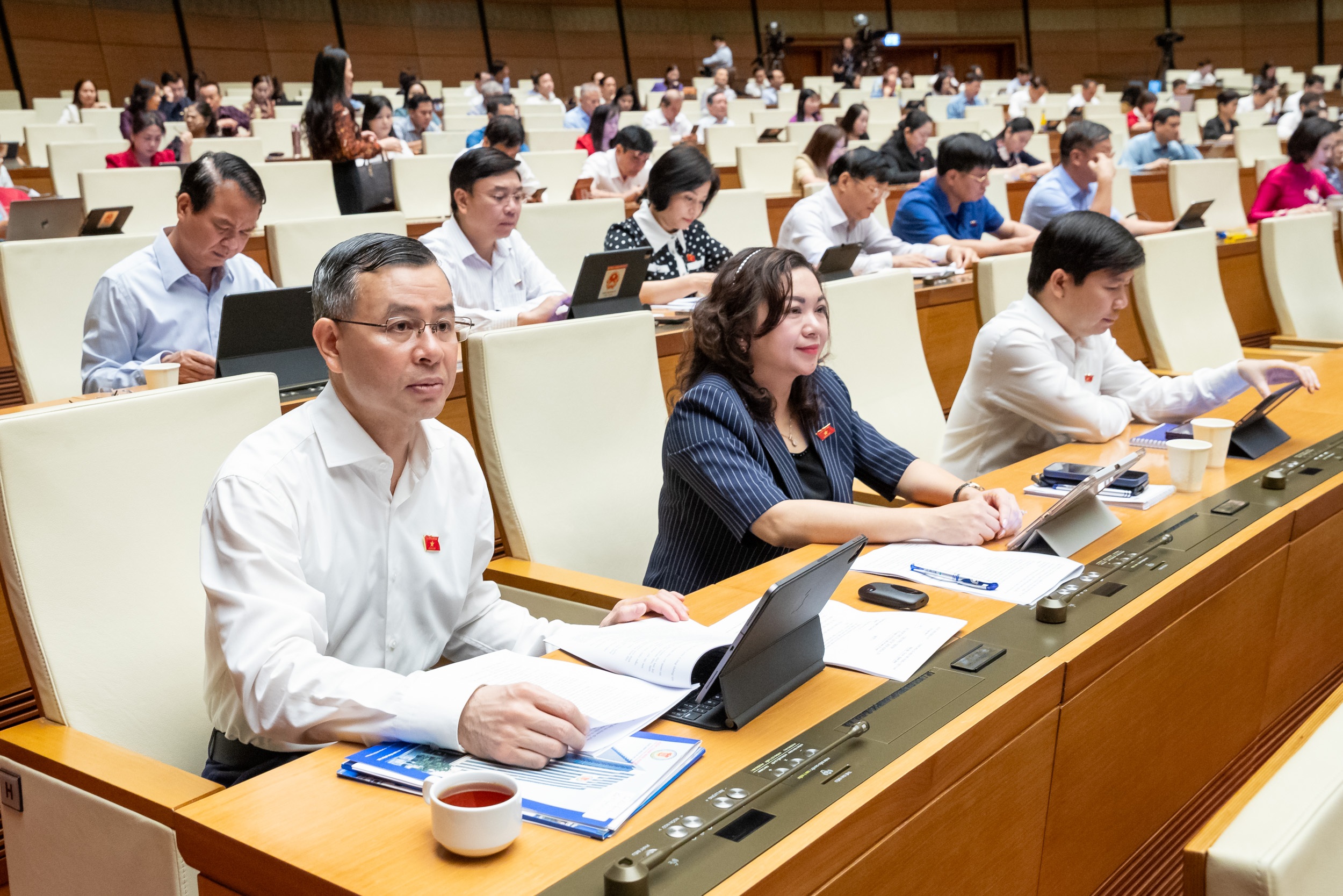 Quốc hội bàn việc giảm thuế VAT đến hết năm 2026