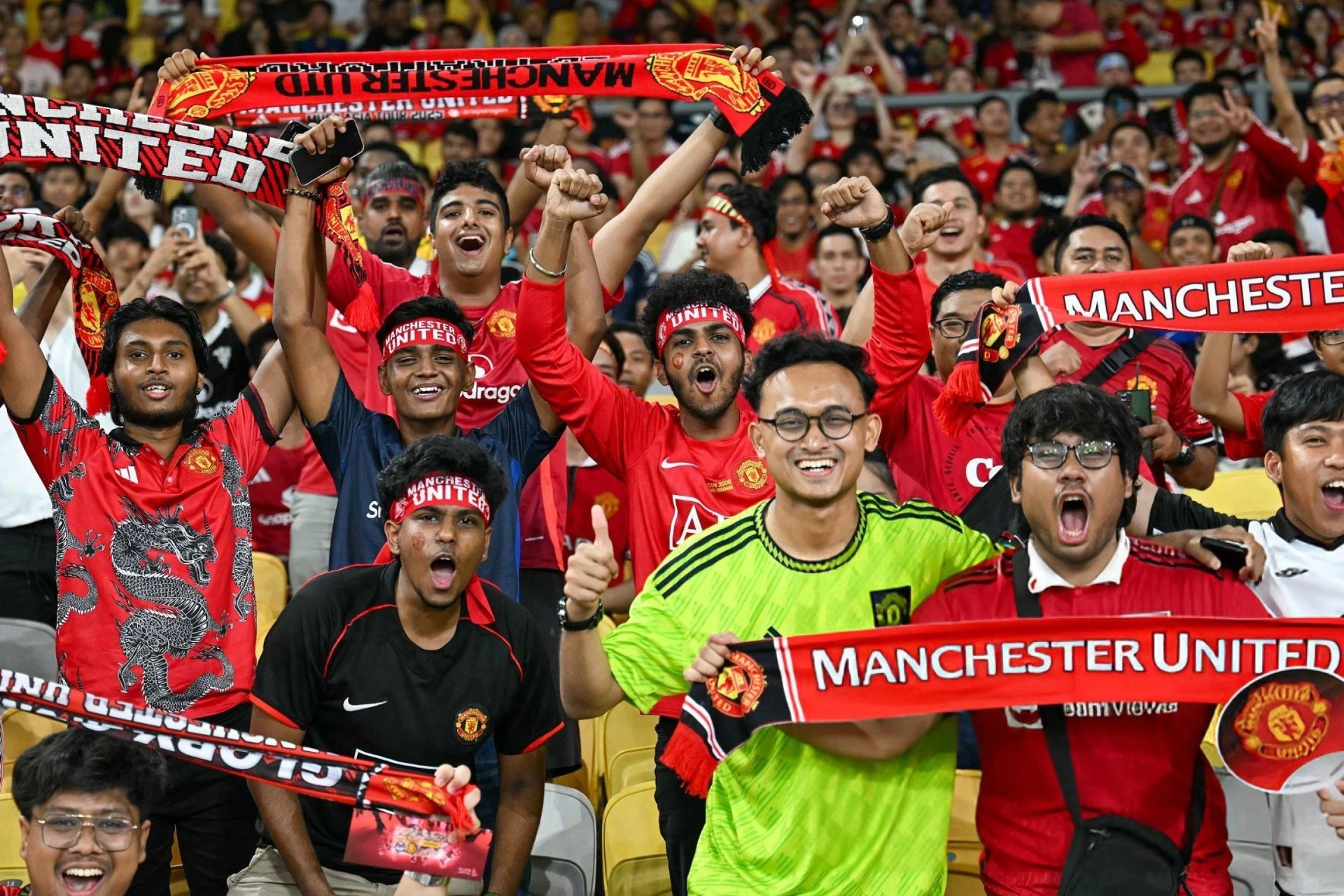 Man Utd 0-0 Ngôi sao Đông Nam Á (hiệp 1): Hai Long chơi nổi bật