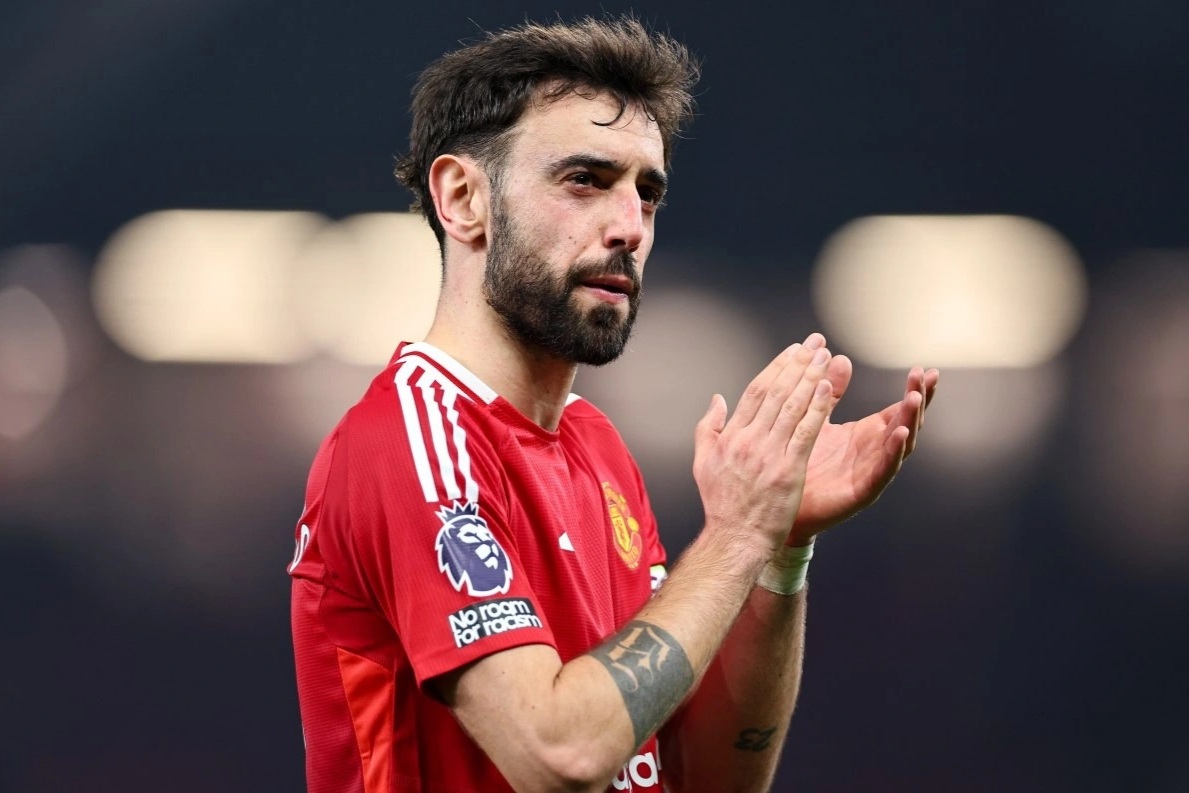Bruno Fernandes có động thái gây sốc, quyết ở lại Man Utd chiến đấu