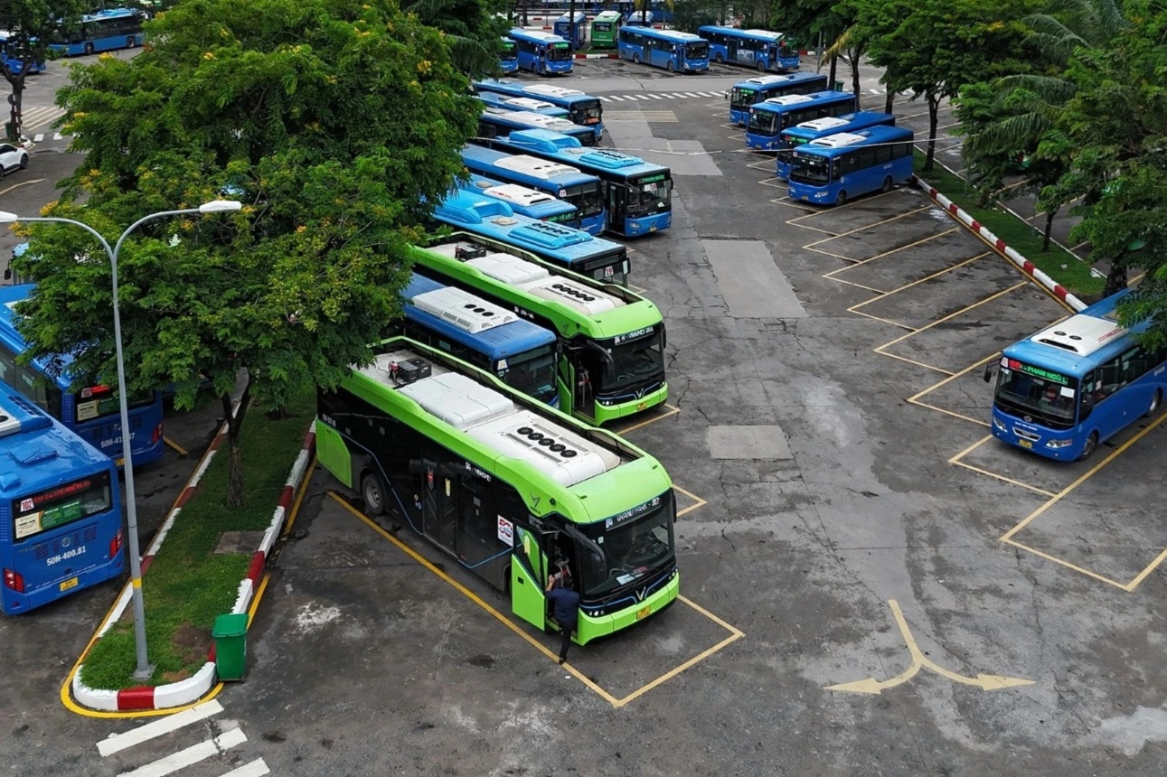 Đấu thầu xe buýt TPHCM: Cuộc cạnh tranh gây cấn