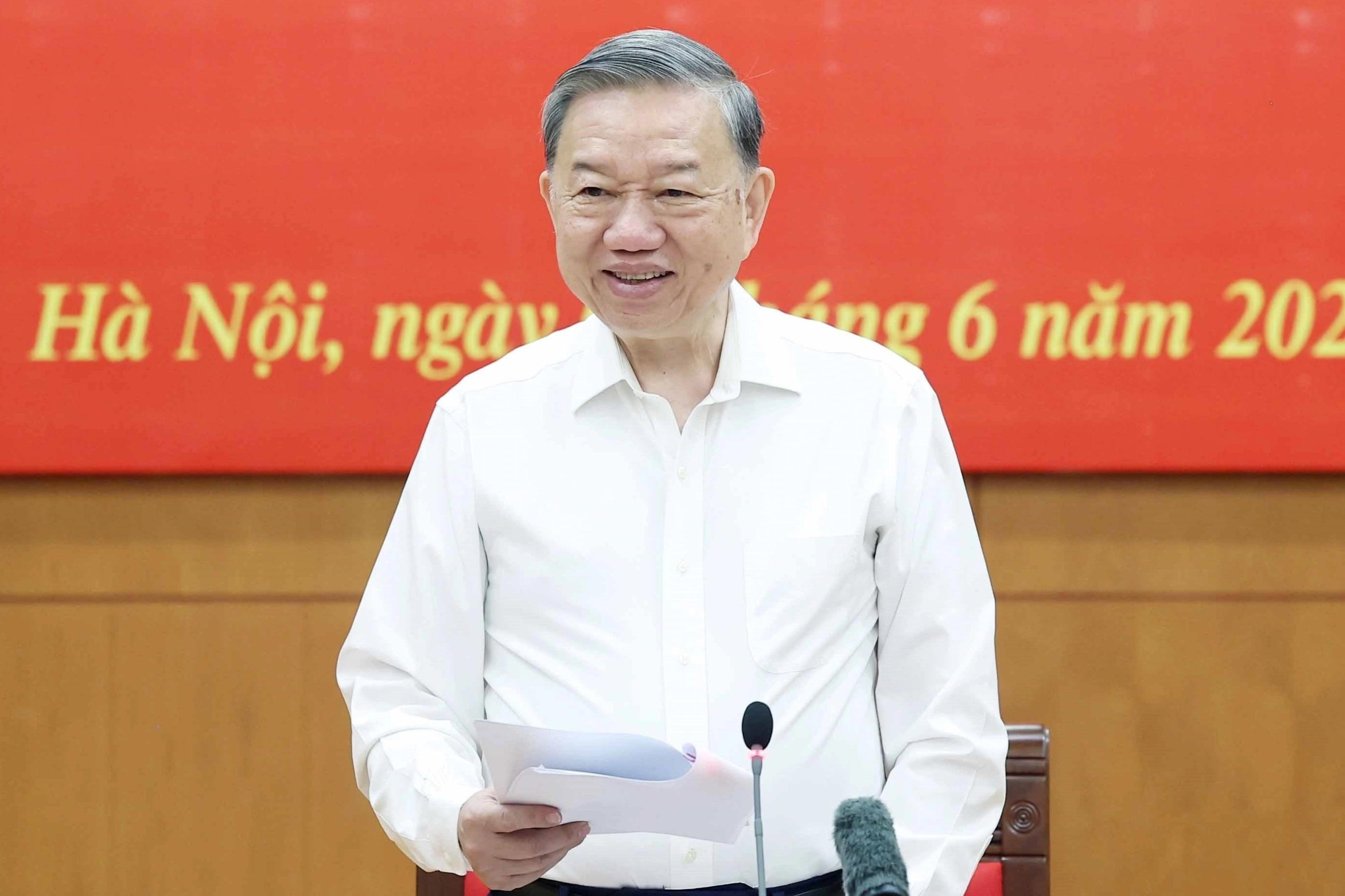 “Tránh thể hiện quyền anh, quyền tôi và đưa lợi ích cá nhân vào công việc”